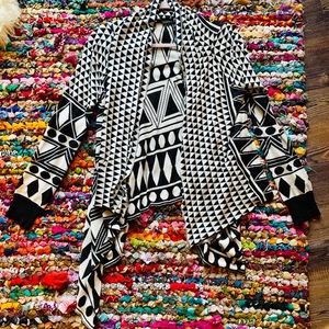 Forever 21 Black + Cream Patterned Sweater